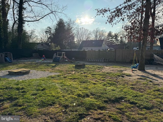 19 N CENTRAL AVE, Sicklerville, NJ 08081