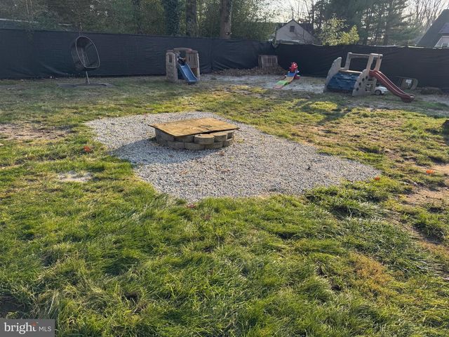 19 N CENTRAL AVE, Sicklerville, NJ 08081