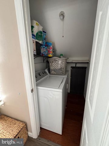 19 N CENTRAL AVE, Sicklerville, NJ 08081