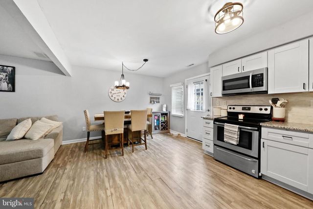 19 N CENTRAL AVE, Sicklerville, NJ 08081