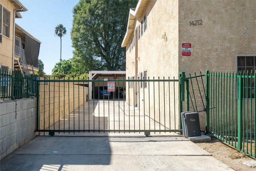 14212 Vanowen Street, Van Nuys, CA 91405 — photo 2