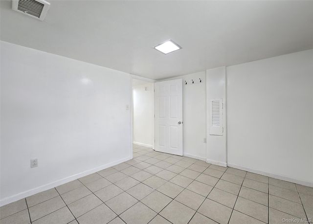 43 McAlester Avenue, Hicksville, NY 11801