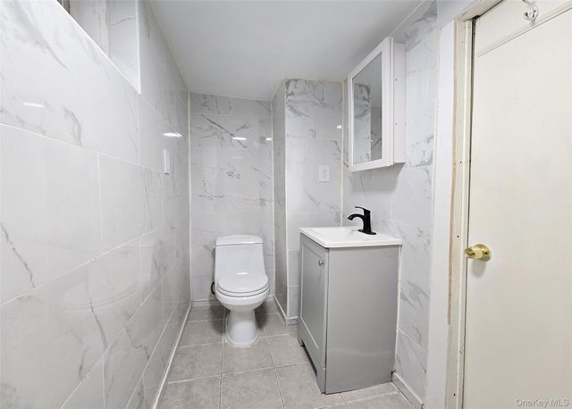 43 McAlester Avenue, Hicksville, NY 11801