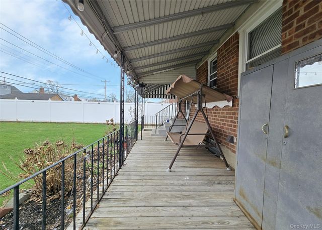 43 McAlester Avenue, Hicksville, NY 11801