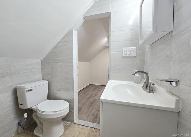 43 McAlester Avenue, Hicksville, NY 11801