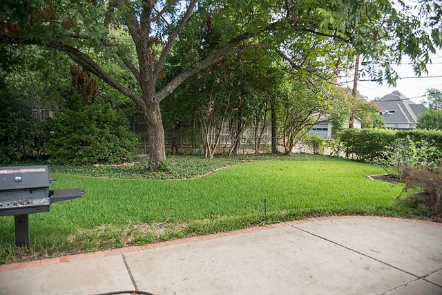 7431 Midbury Drive, Dallas, TX 75230