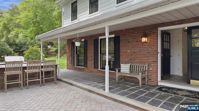 219 W Saddle River Road, Saddle River, NJ 07458