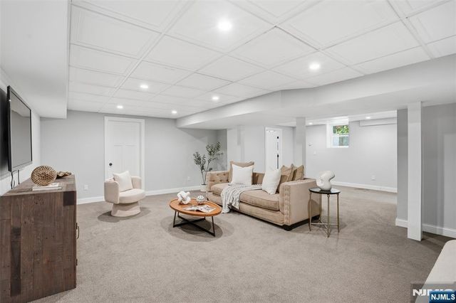 219 W Saddle River Road, Saddle River, NJ 07458