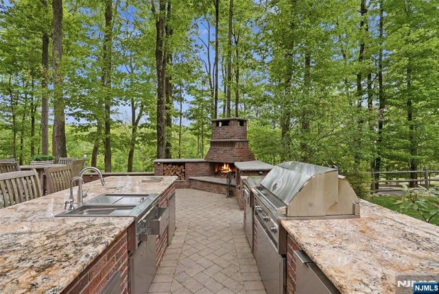 219 W Saddle River Road, Saddle River, NJ 07458