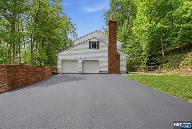 219 W Saddle River Road, Saddle River, NJ 07458