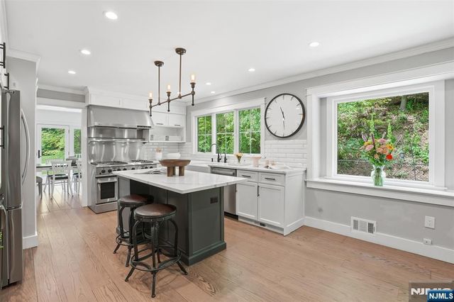 219 W Saddle River Road, Saddle River, NJ 07458