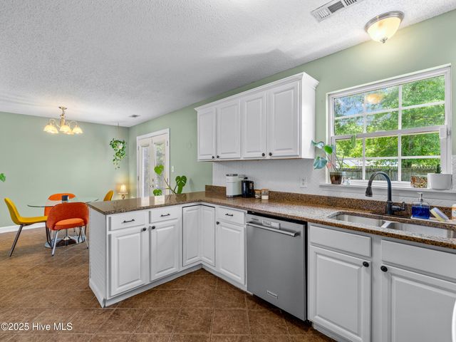 201 Suffolk Court, Jacksonville, NC 28546