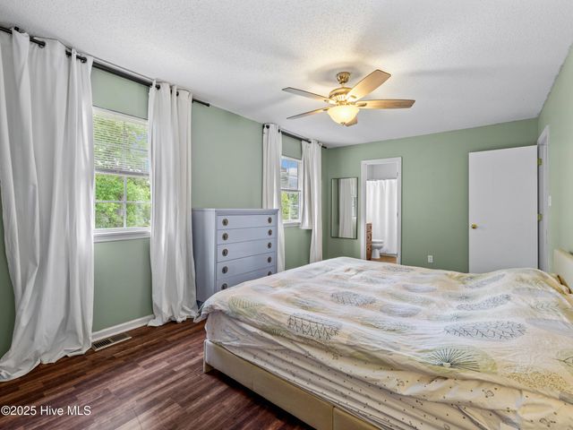 201 Suffolk Court, Jacksonville, NC 28546