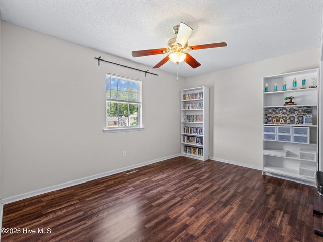 201 Suffolk Court, Jacksonville, NC 28546