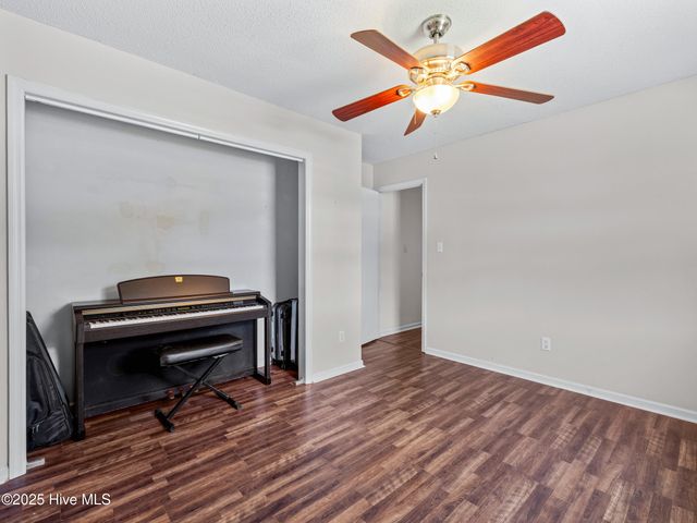 201 Suffolk Court, Jacksonville, NC 28546