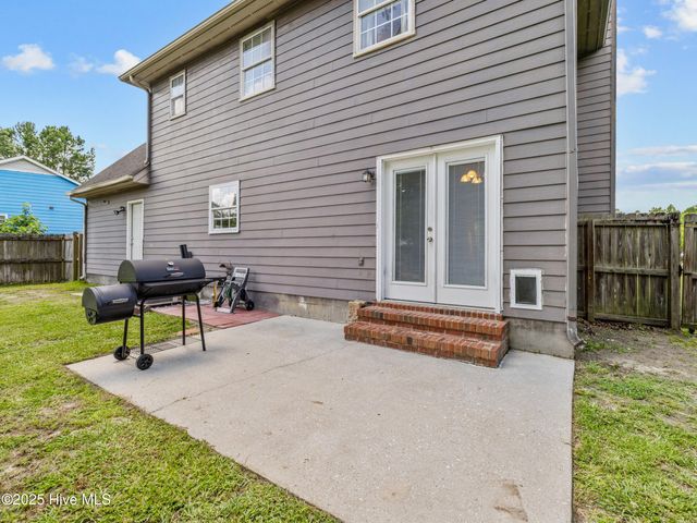 201 Suffolk Court, Jacksonville, NC 28546