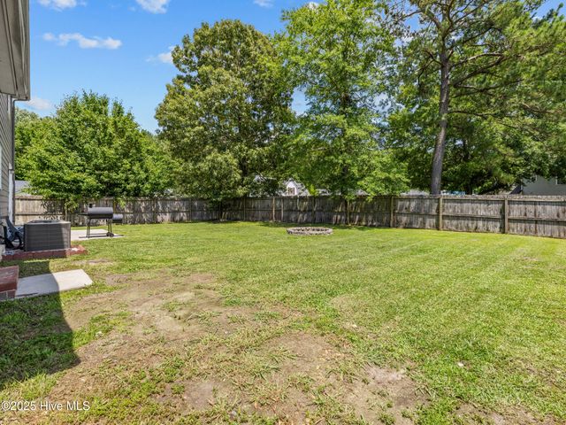 201 Suffolk Court, Jacksonville, NC 28546