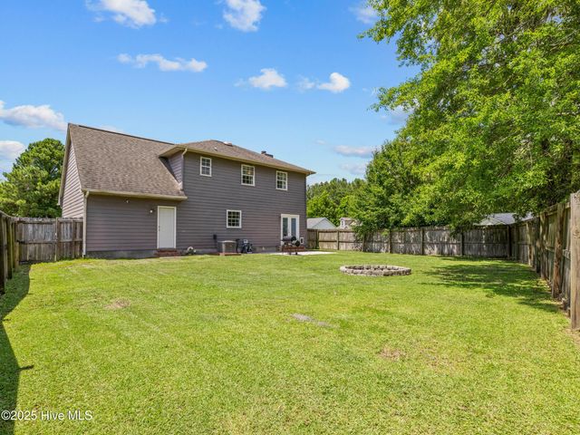 201 Suffolk Court, Jacksonville, NC 28546