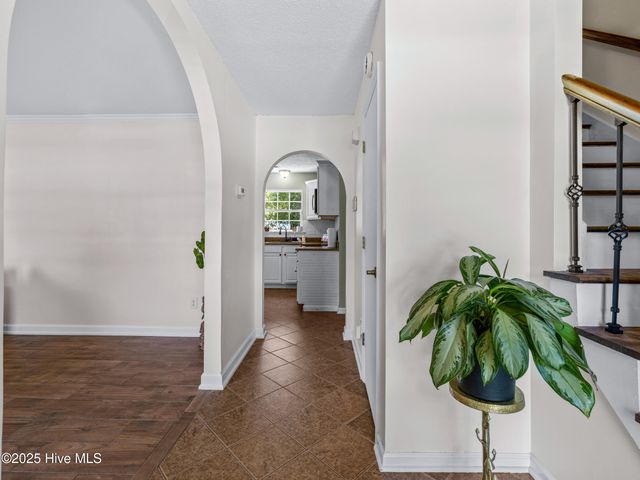201 Suffolk Court, Jacksonville, NC 28546