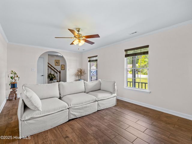 201 Suffolk Court, Jacksonville, NC 28546