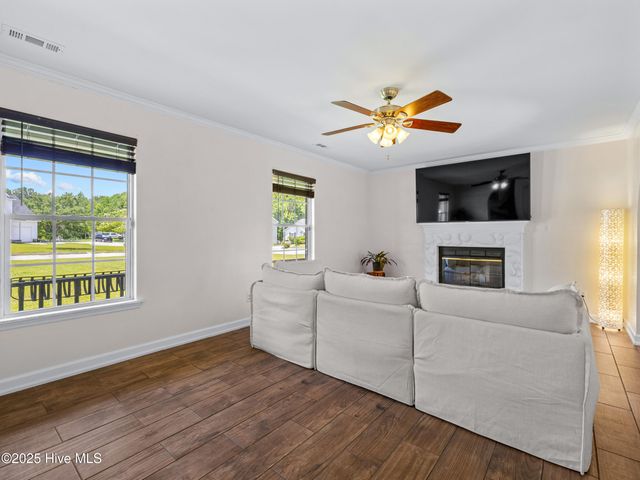 201 Suffolk Court, Jacksonville, NC 28546
