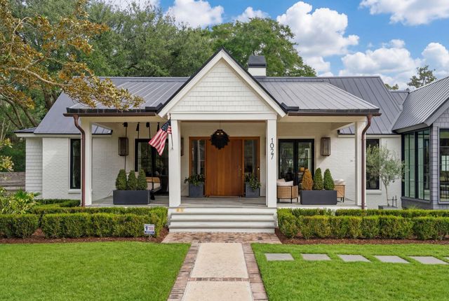 1027 Lakeview Drive, Mount Pleasant, SC 29464