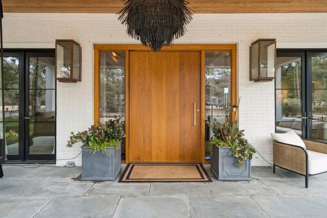 1027 Lakeview Drive, Mount Pleasant, SC 29464