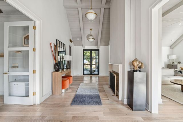 1027 Lakeview Drive, Mount Pleasant, SC 29464