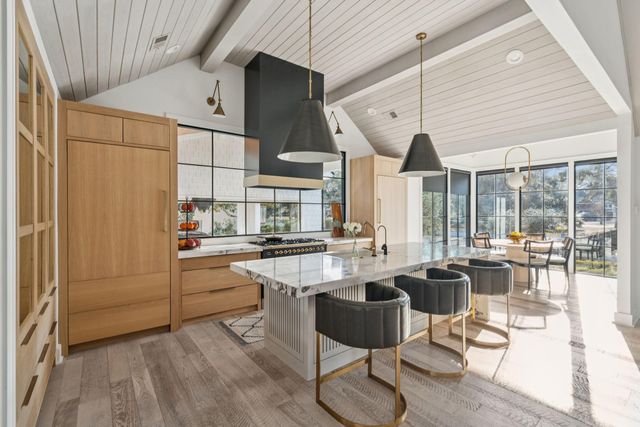 1027 Lakeview Drive, Mount Pleasant, SC 29464