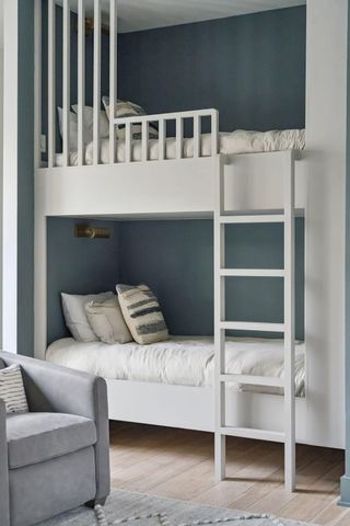 1027 Lakeview Drive, Mount Pleasant, SC 29464