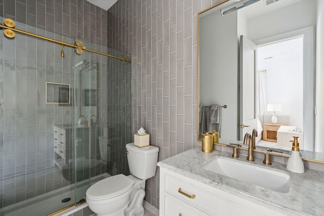 1027 Lakeview Drive, Mount Pleasant, SC 29464