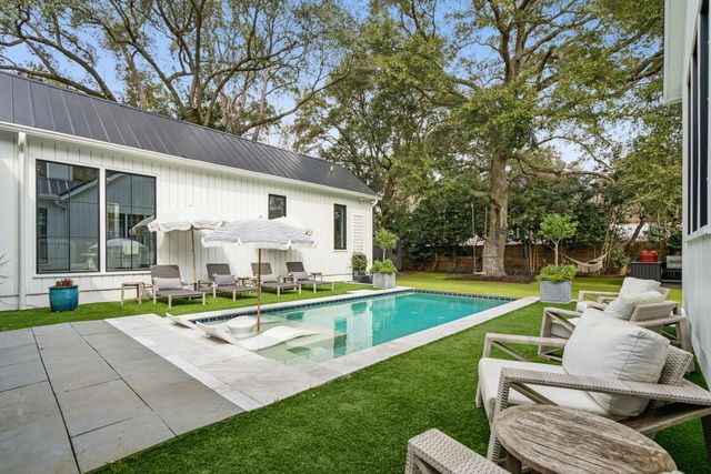 1027 Lakeview Drive, Mount Pleasant, SC 29464