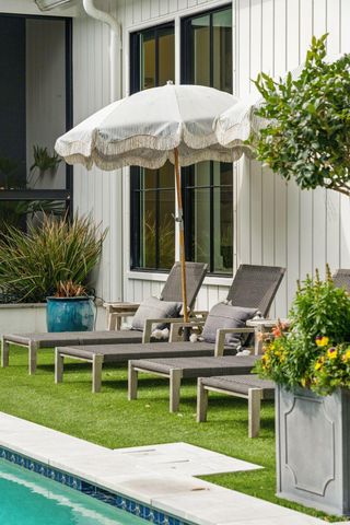 1027 Lakeview Drive, Mount Pleasant, SC 29464