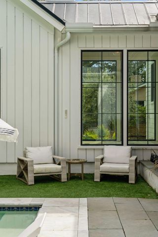 1027 Lakeview Drive, Mount Pleasant, SC 29464