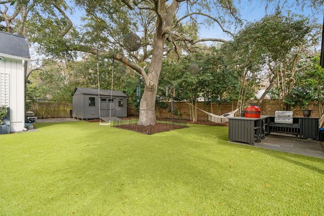 1027 Lakeview Drive, Mount Pleasant, SC 29464