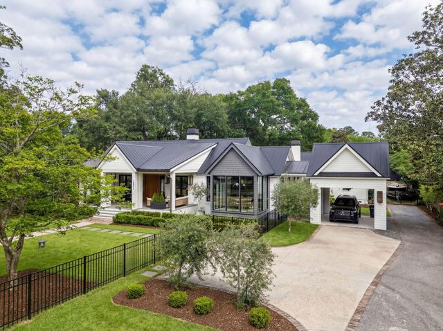 1027 Lakeview Drive, Mount Pleasant, SC 29464