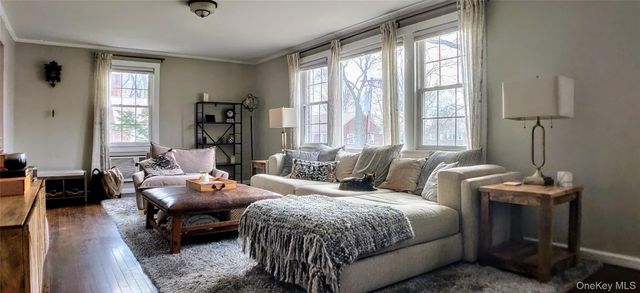 3 Lawrence Park Crescent 3, Bronxville, NY 10708
