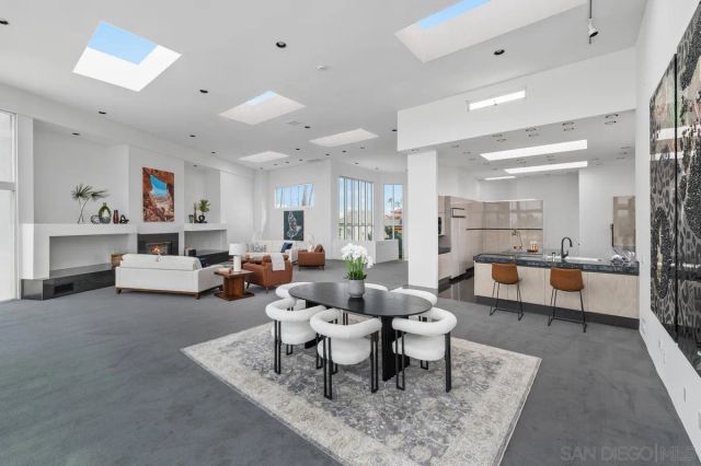 25 Green Turtle Rd, Coronado, CA 92118