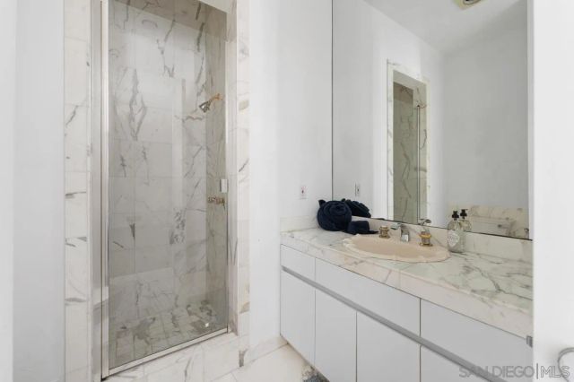 25 Green Turtle Rd, Coronado, CA 92118