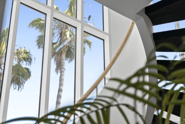 25 Green Turtle Rd, Coronado, CA 92118