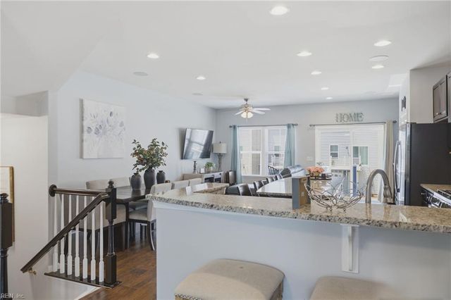 404 Spring Hill PL, Smithfield, VA 23430