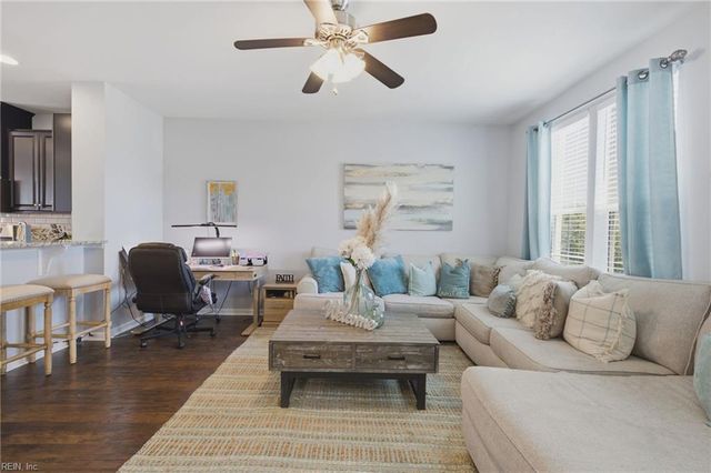 404 Spring Hill PL, Smithfield, VA 23430