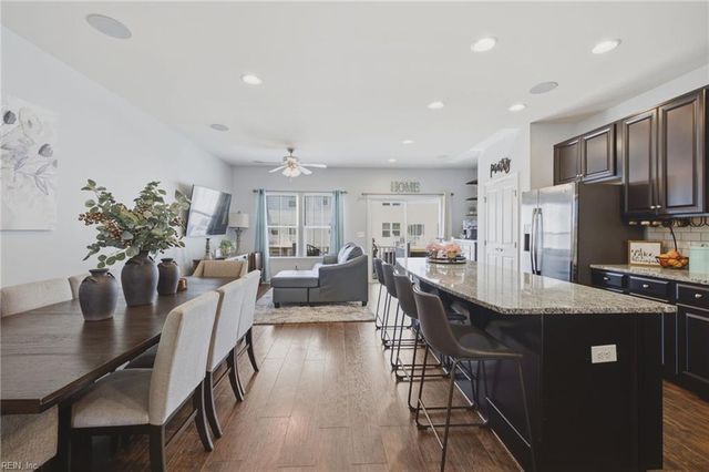 404 Spring Hill PL, Smithfield, VA 23430