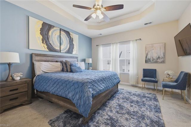 404 Spring Hill PL, Smithfield, VA 23430