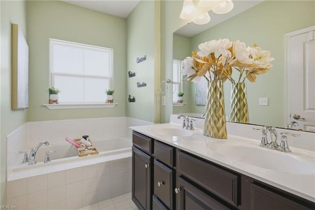 404 Spring Hill PL, Smithfield, VA 23430