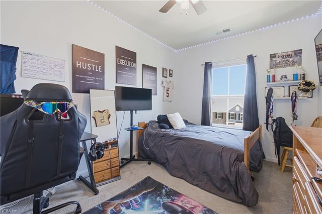 404 Spring Hill PL, Smithfield, VA 23430