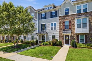 404 Spring Hill PL, Smithfield, VA 23430
