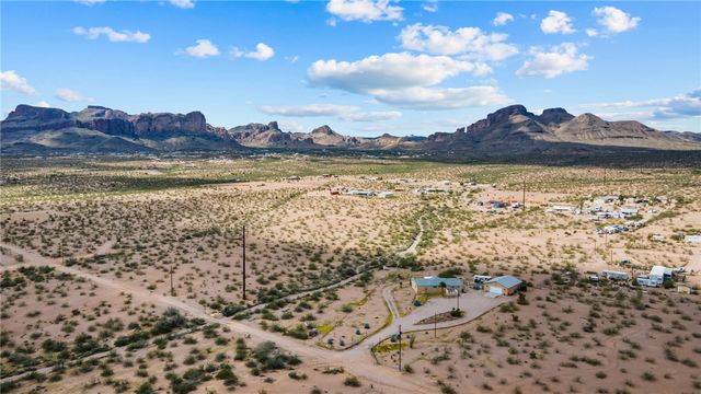 1193 S Dome Road, Golden Valley, AZ 86413