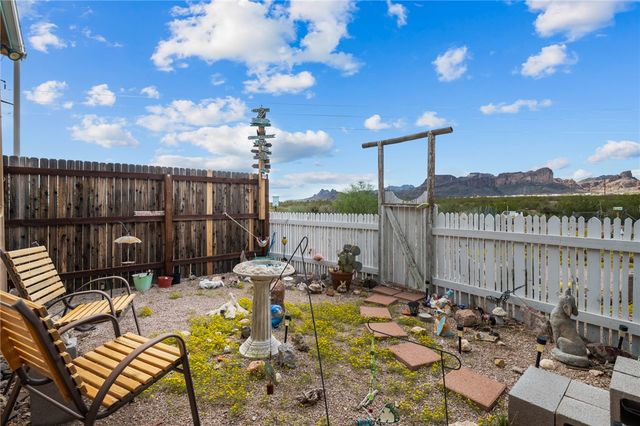 1193 S Dome Road, Golden Valley, AZ 86413