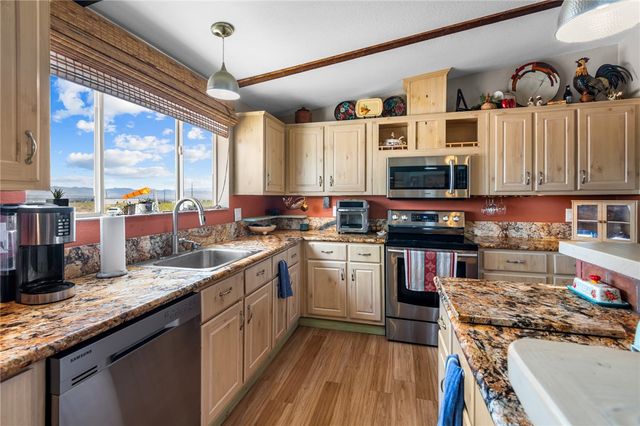 1193 S Dome Road, Golden Valley, AZ 86413